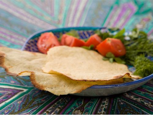 Тонкие луковые лепешки