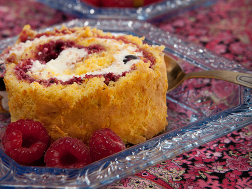 Ягодно-морковный рулет