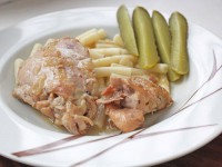 Курица в луковом соусе Алиса