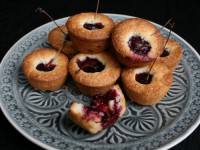 Мини кексики с миндалем и вишней